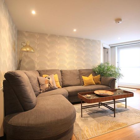 Streamside Apartments Yeovil Exterior photo